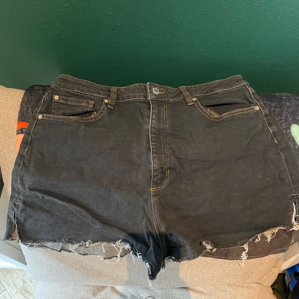 Wide leg short
